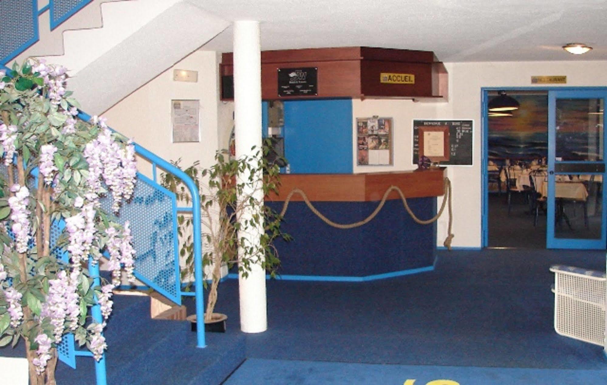 Hotel Du Stade Ex Kyriad Direct Lille Est Stade Pierre Mauroy Villeneuve-d'Ascq Esterno foto
